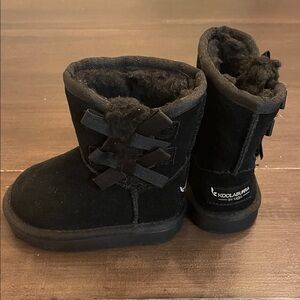 Koolaburra Kids Black Furry Boots